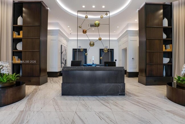 Building Photo - 275 Giralda Ave