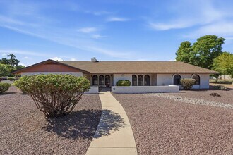 Building Photo - 1003 E Calle Monte Vista