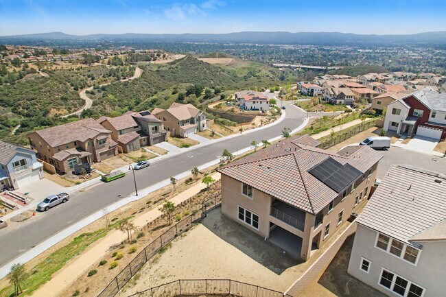 Building Photo - Stunning New Build Home with Breathtaking ...