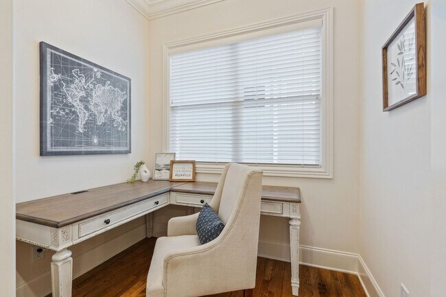 Building Photo - 1036 Clifton St