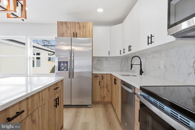 Building Photo - 68 Daffodil Ln