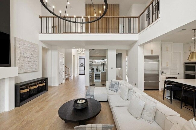 Building Photo - 802 Geiger Path