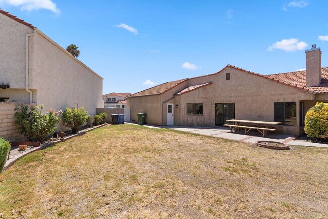 Building Photo - 15427 Kernvale Ave