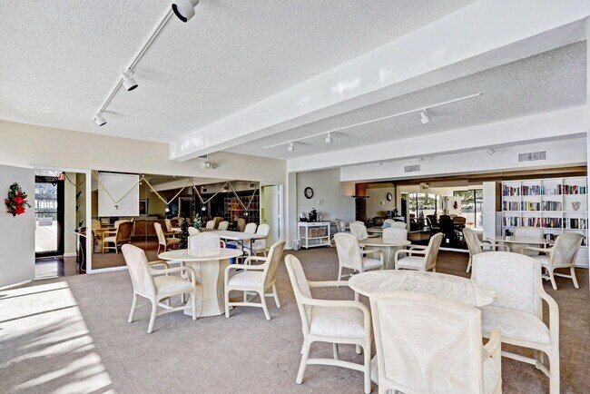 Building Photo - 3440 S Ocean Blvd