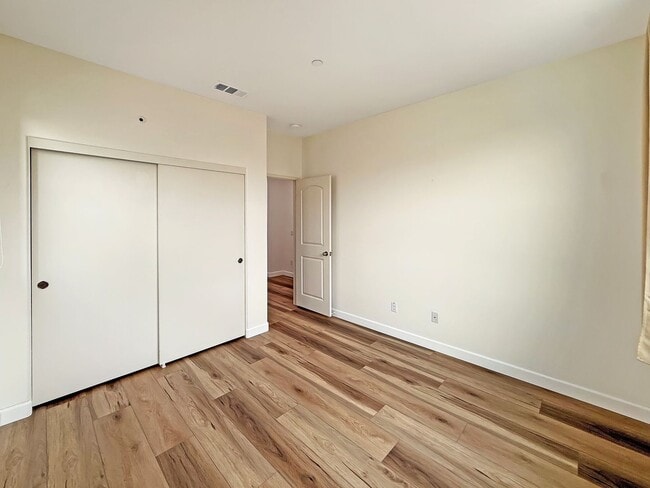 Building Photo - Modern Townhome in Otay Ranch – 3BR/2.5BA ...