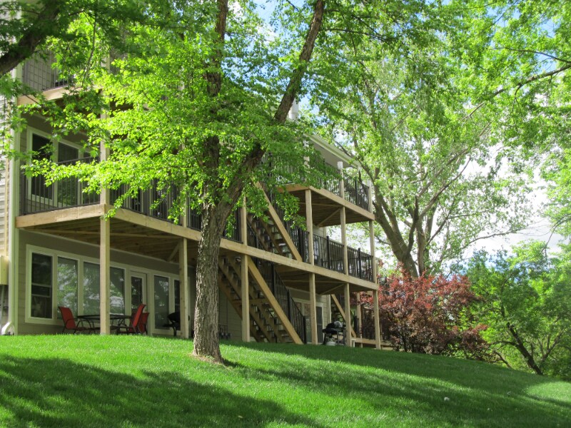 Building Photo - 1961 Parkwild Dr