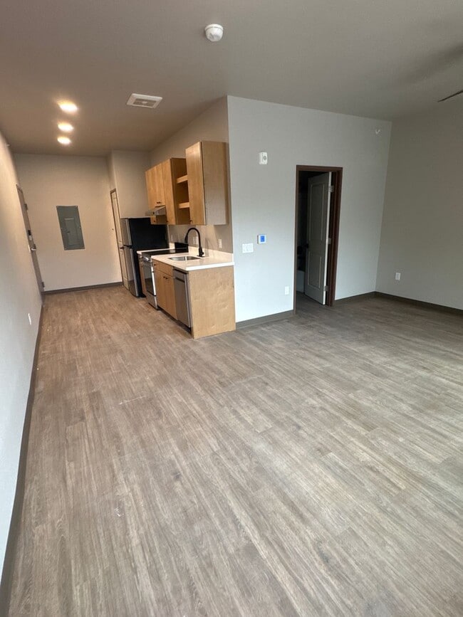 Building Photo - Beautiful, Brand New Studio Near CSU!
