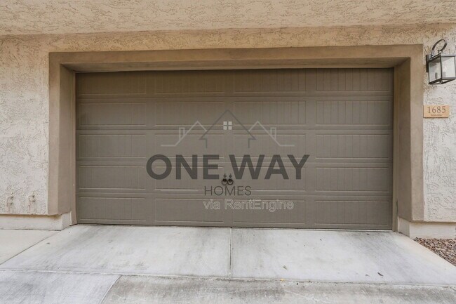 Building Photo - 1685 E Chelsea Ln