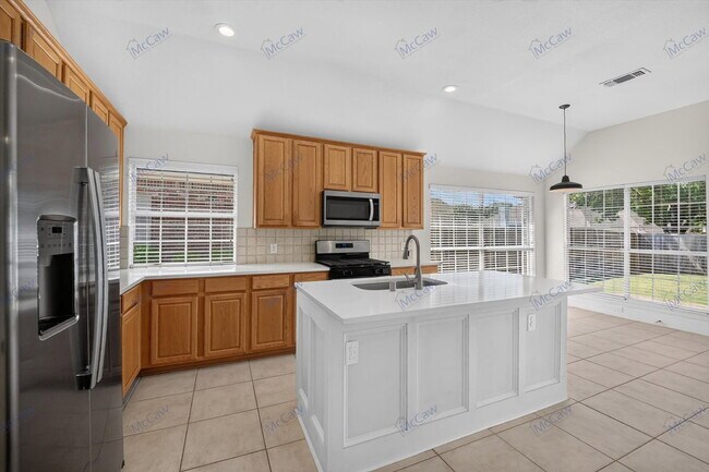 Building Photo - 8009 Owl Creek Ln