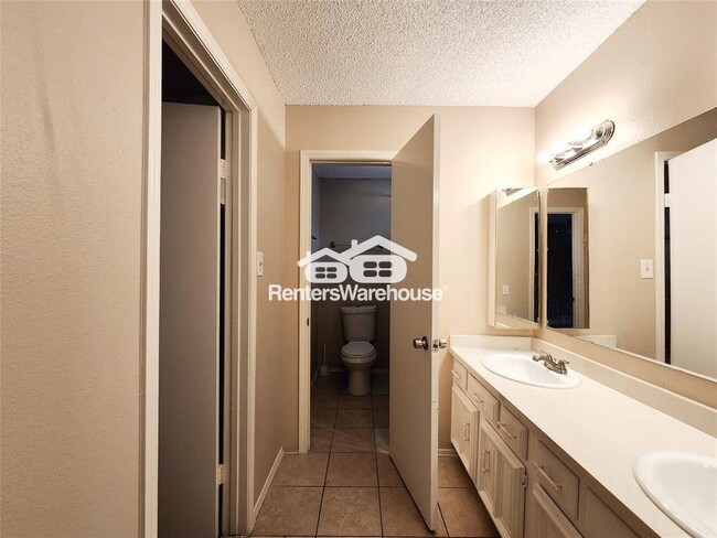 Building Photo - 3207 Glade Springs Dr