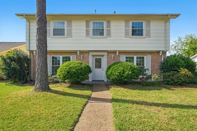 Primary Photo - 9711 Derrik Dr