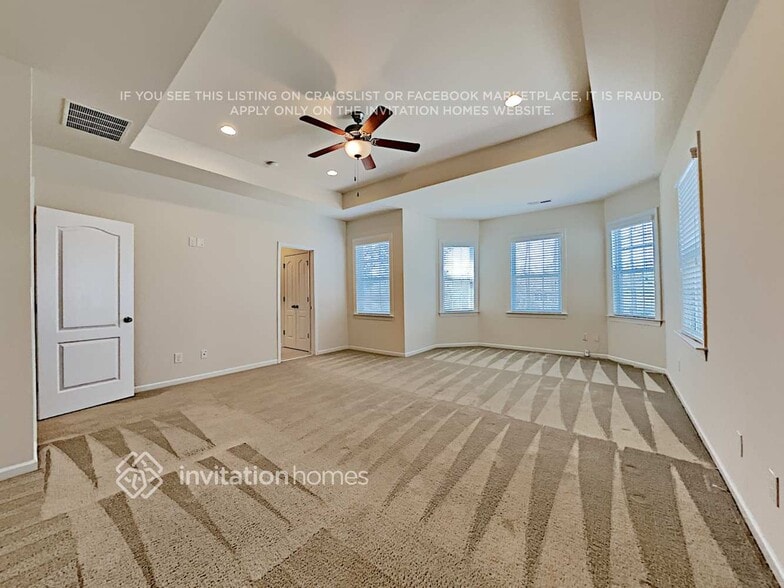 Building Photo - 10672 Sky Chase Ave NW