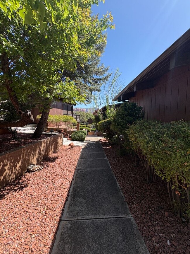 Building Photo - Unfurnished, 1-Year Long-Term Rental