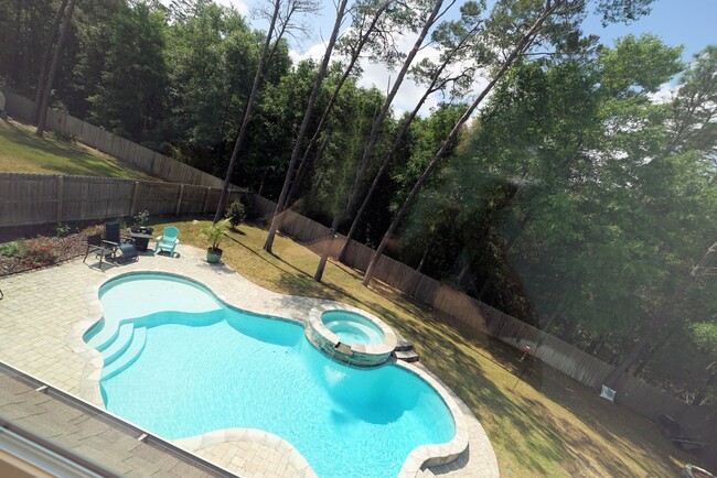 Building Photo - Pool Home in Niceville