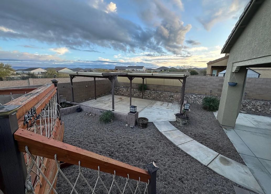 Building Photo - 538 W Chatfield St