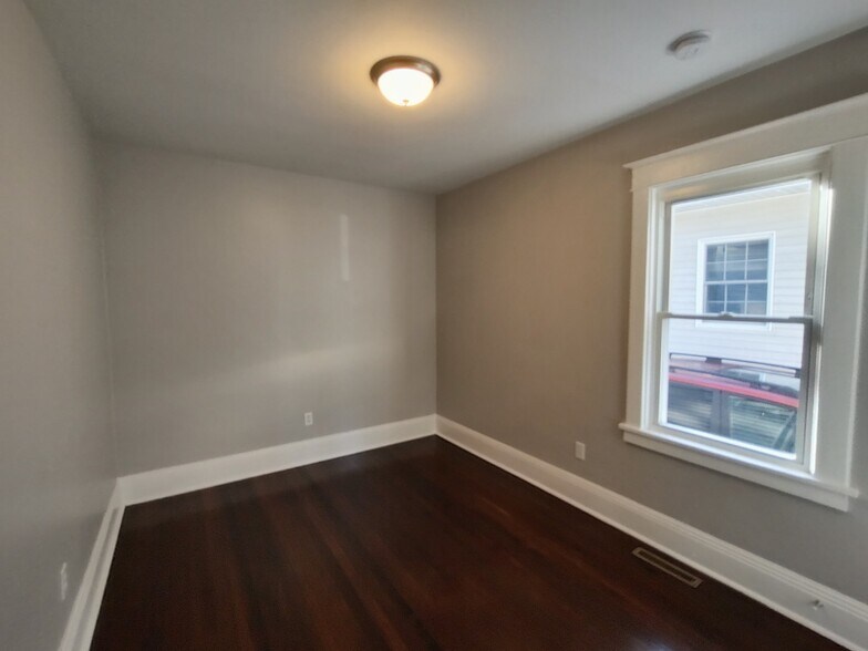 Building Photo - 1725 Avenue M