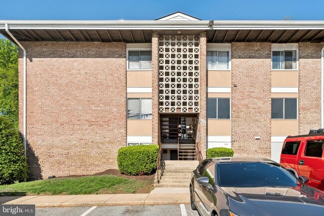 Primary Photo - 575 Wilson Bridge Dr