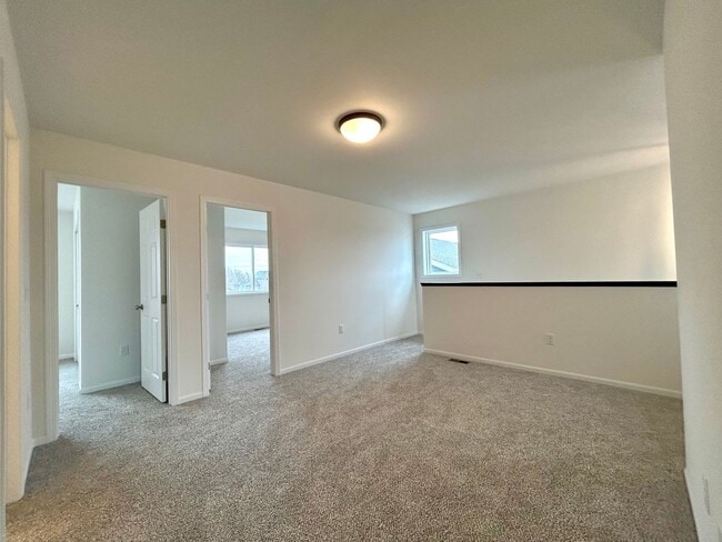 Building Photo - Spacious & Stylish 3-Bed Home with Modern Finishes and Attached 2-Stall Garage