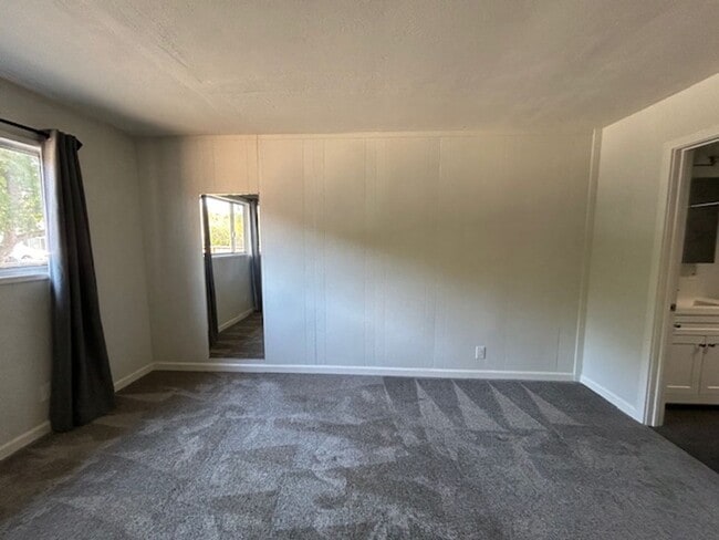 Building Photo - Charming 4 Bedroom, 2 Bath Home in Novato ...