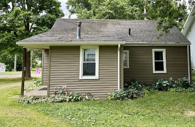 Building Photo - 71 Rowland Ave