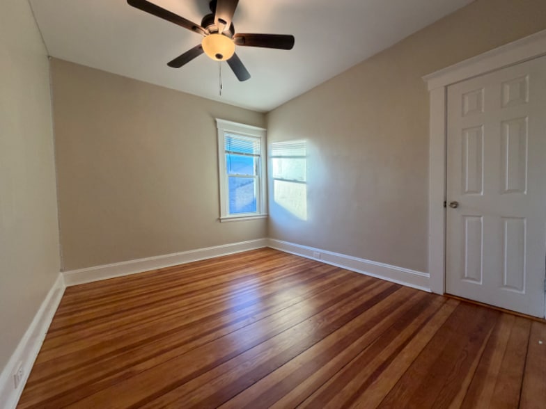 Building Photo - 320 Wood St