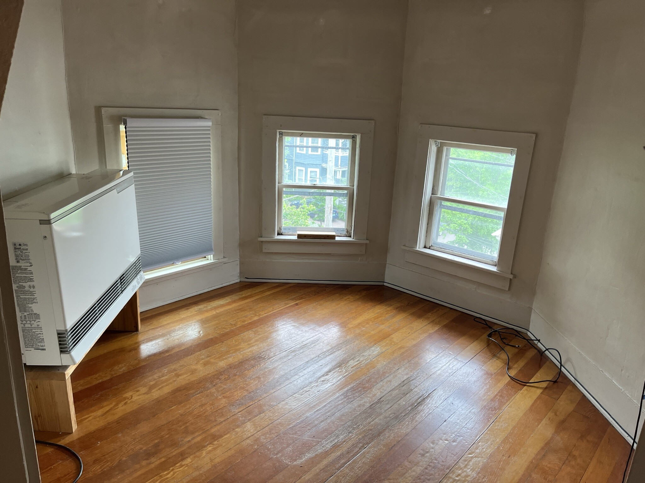 Building Photo - 28 Brookes Ave