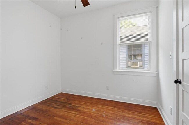 Building Photo - 1817 Lowerline St