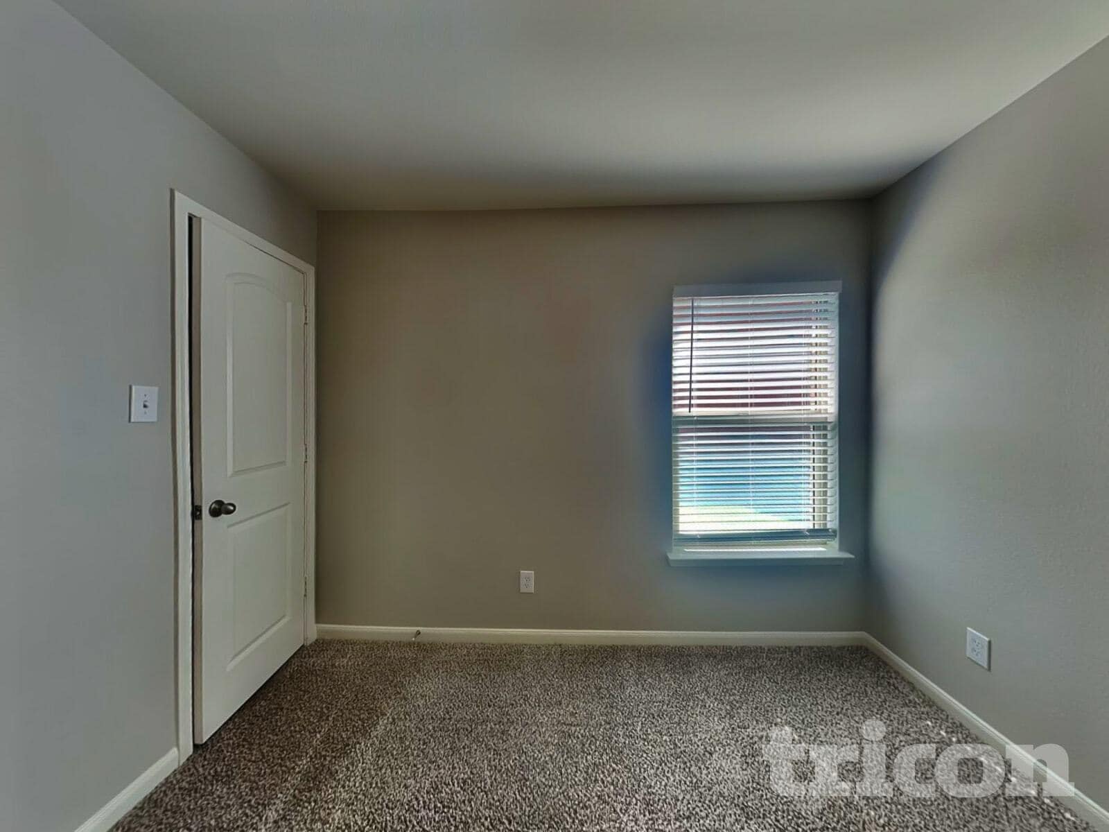 Building Photo - 108 Saloon Cv E