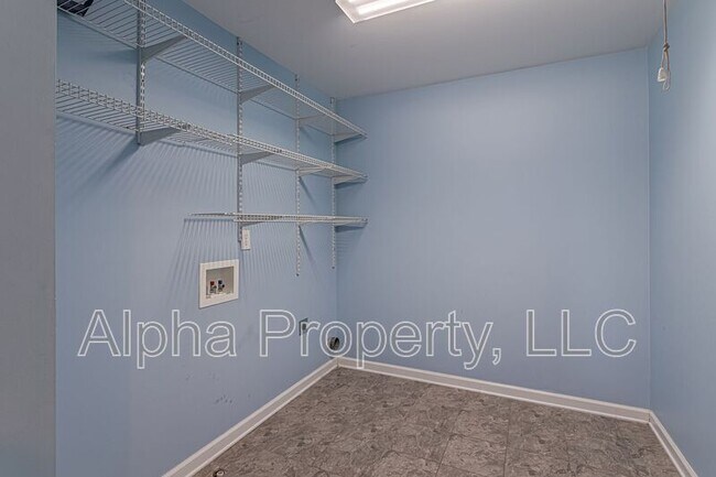 Building Photo - 504 Collingsworth Ln