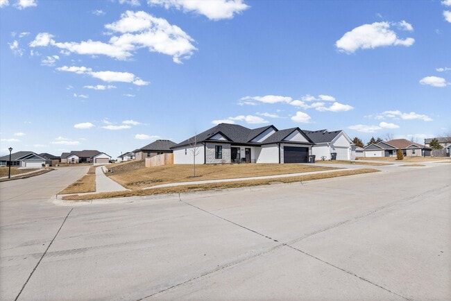 Building Photo - 5909 Serviceberry Terrace
