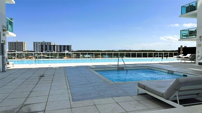 Building Photo - 400 Sunny Isles Blvd