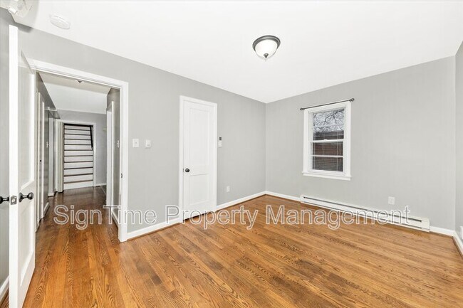 Building Photo - 11025 Rosewood Dr