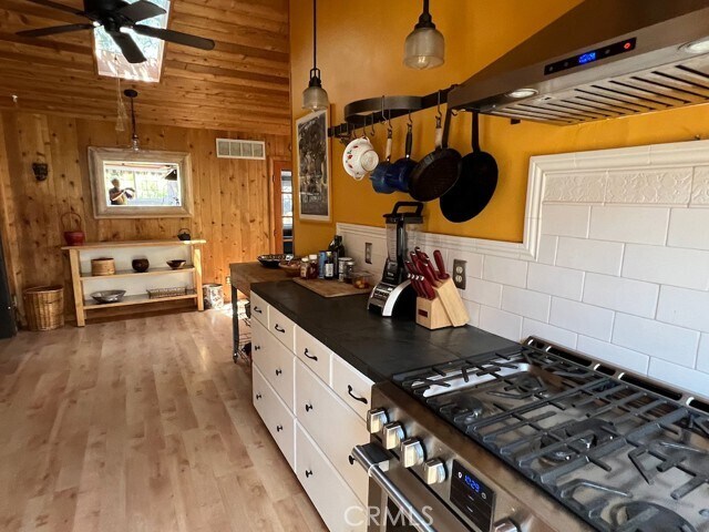 Building Photo - 456 S Skyline Dr