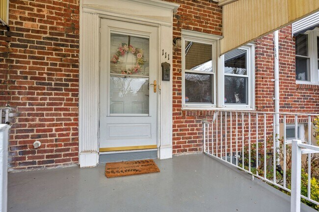 Building Photo - Gwynn Falls Beautiful 3 Bedroom With Finished Basement for RENT