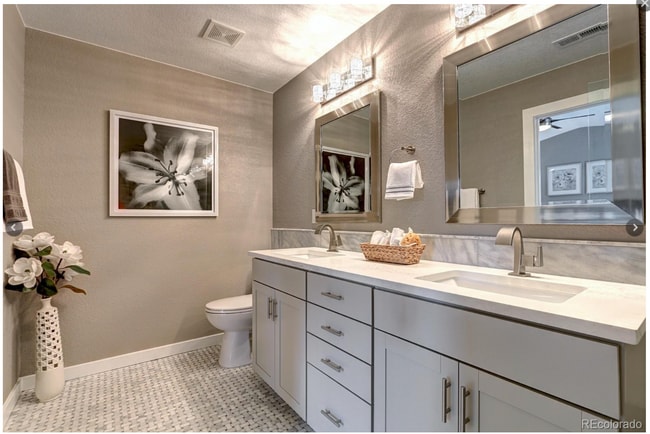 Master Bath #2, double sink - 2840 Leyden St