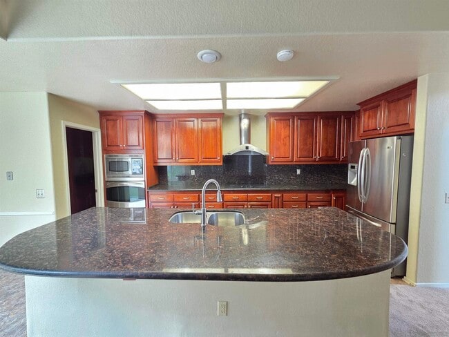 Building Photo - 639 Port Dunbar