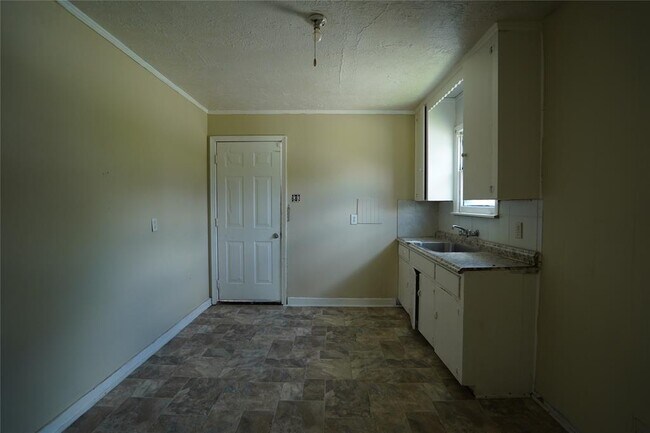 Building Photo - 509 Nimrod St