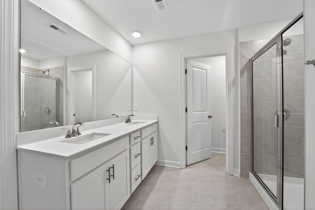 Building Photo - 2143 Rolling Hls Ct