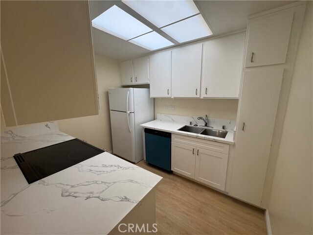 Building Photo - 3094 Via Serena N