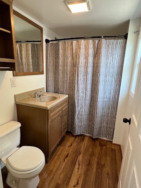 Bathroom - 4225 W Southport Rd