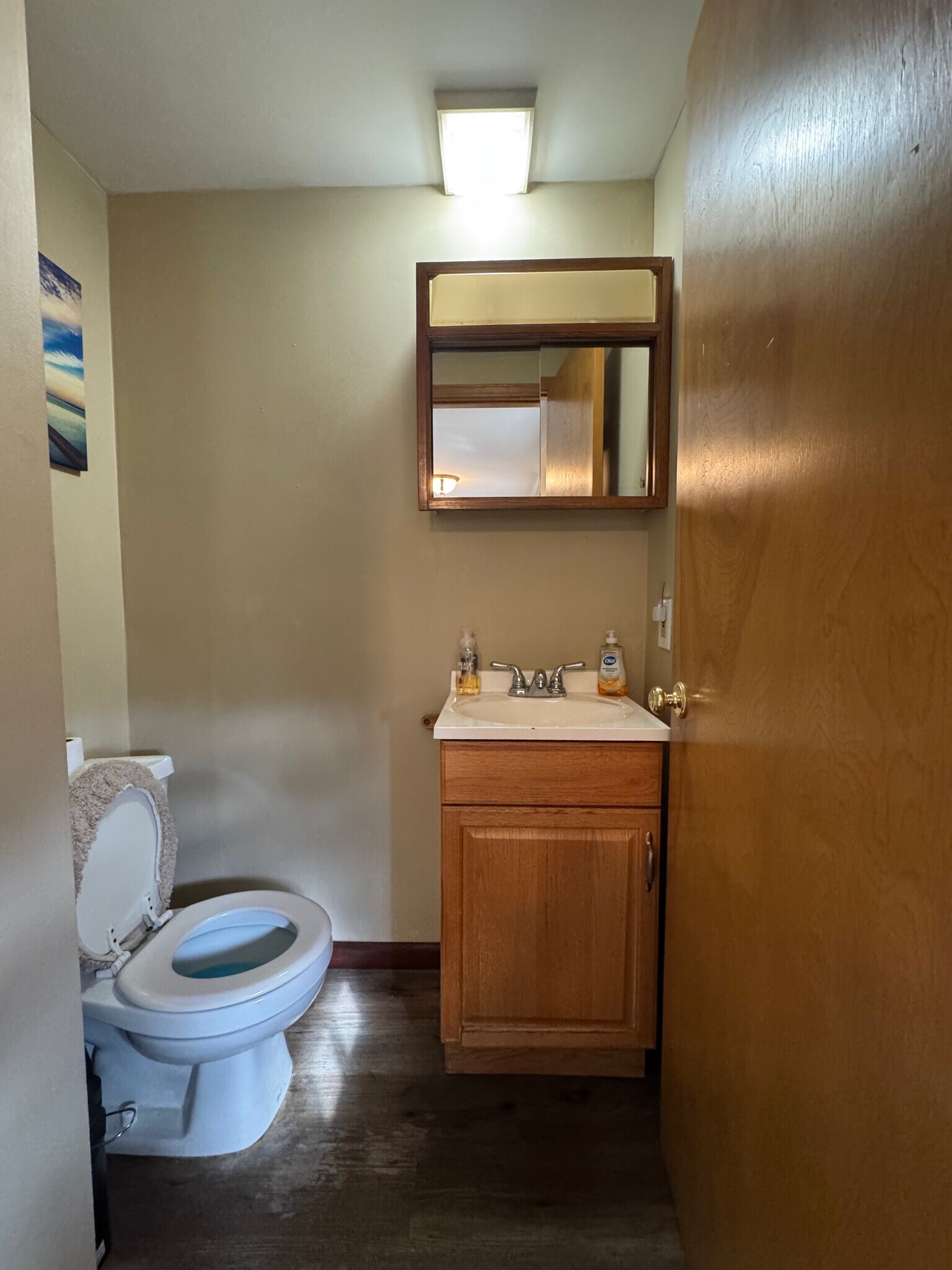 .5 bath - 4235 Chester Dr