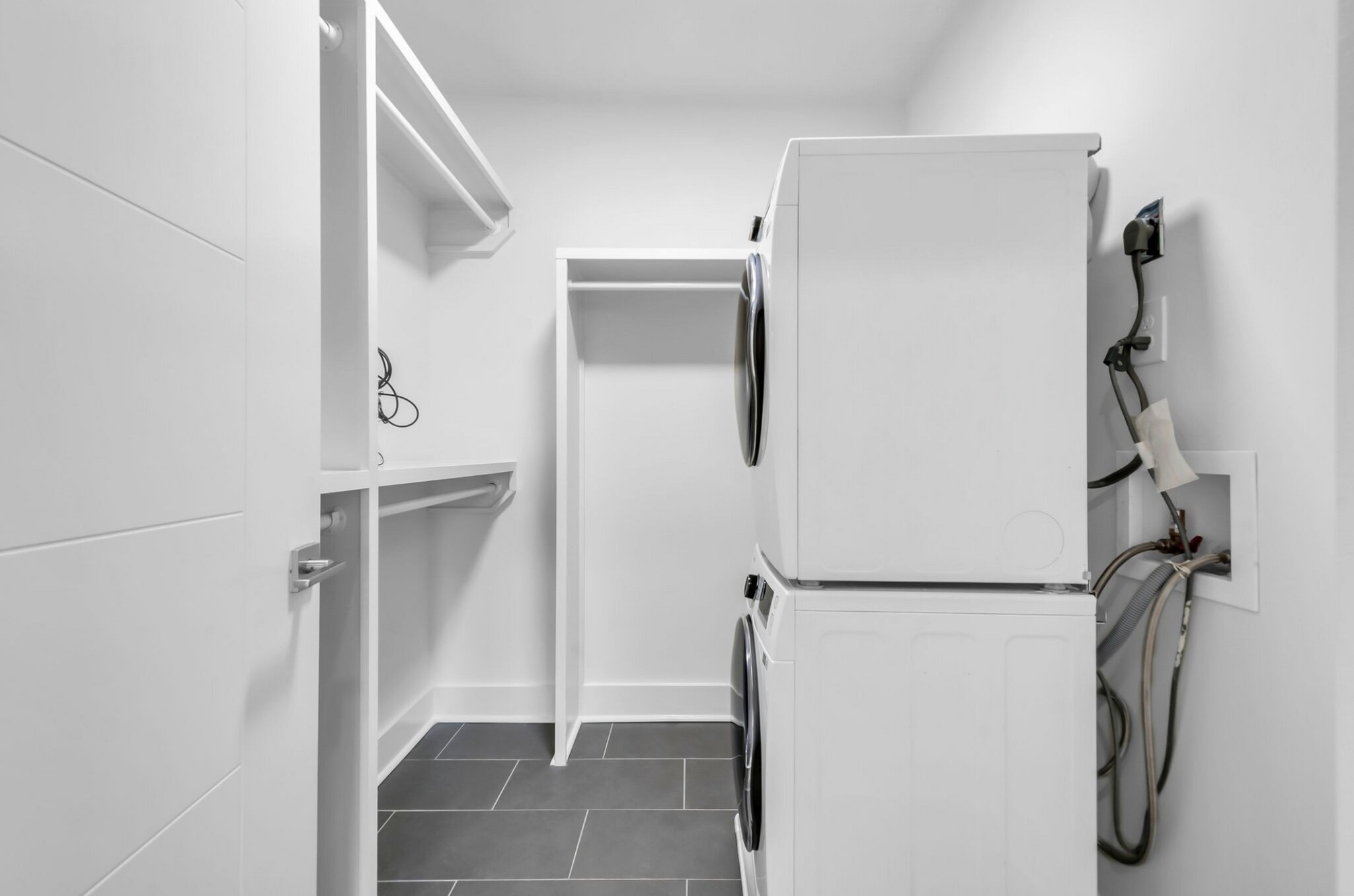 Building Photo - 6666 Brookmont Ter