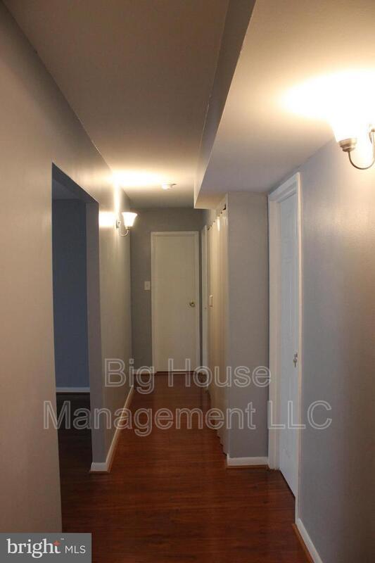 Building Photo - 2316 Freetown Ct