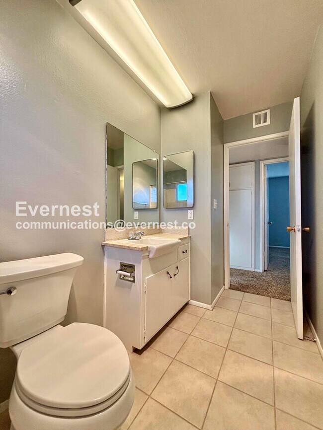 Building Photo - 28848 Del Monte Dr