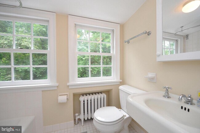 Building Photo - 1420 Creek Road Trail