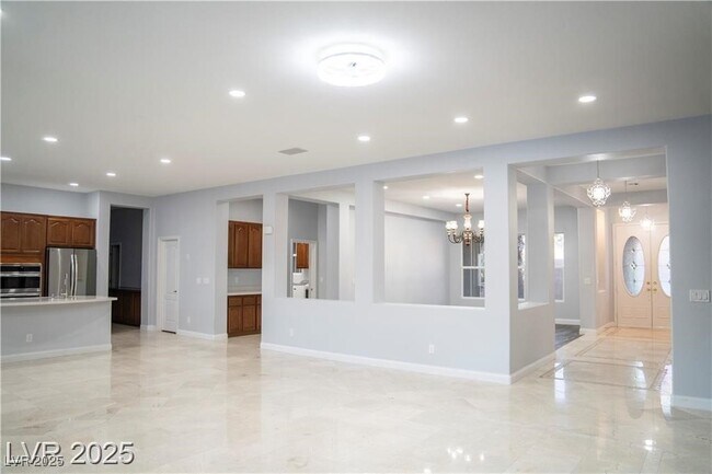 Building Photo - 5527 Breecher Ave