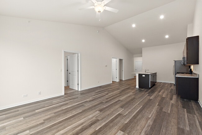 Building Photo - 69 Olympus Dr