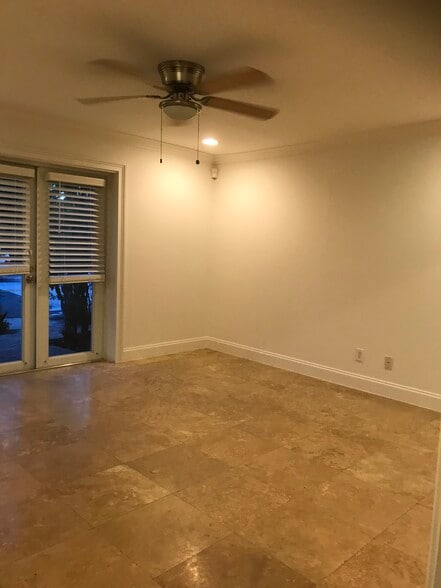 Building Photo - 247 Malverne Rd