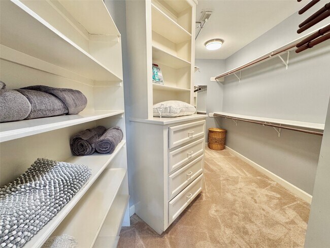 Building Photo - 59 Acorn Cluster Ct