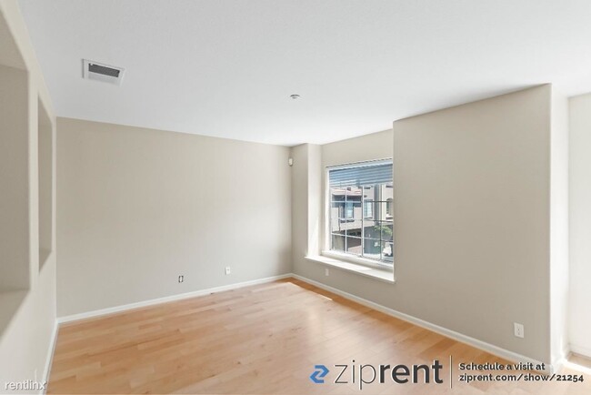 Building Photo - 3 br, 2.5 bath Condo - 3025 Goodacre Court...